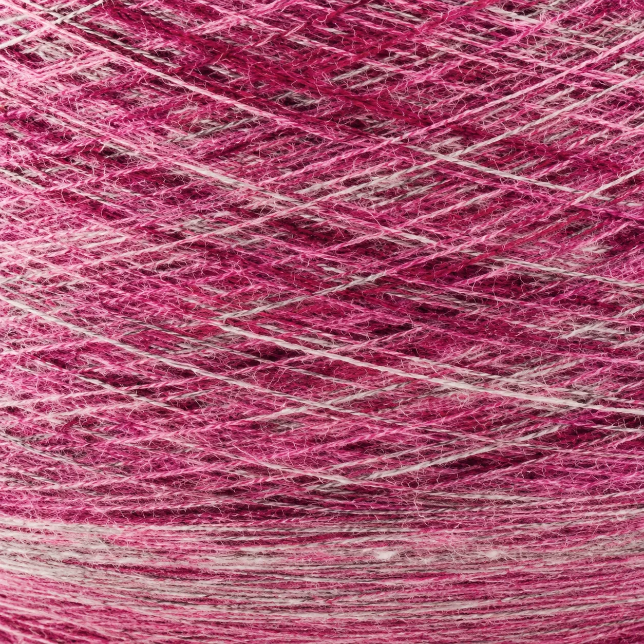 Cono de hilo fucsia